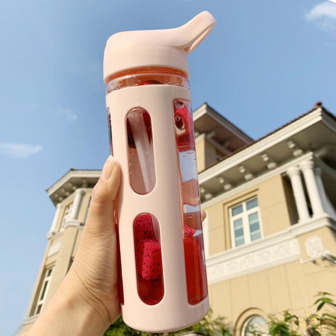 650ml Straw Lid Easy to Carry Silicone Sleeve Sports Bottle