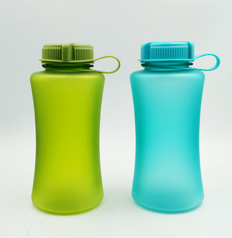 Large Size Classic Design Plastic Water Bottle for Daily Usage